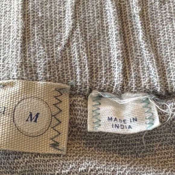 Women's Gray Capris - Picture 6 of 9